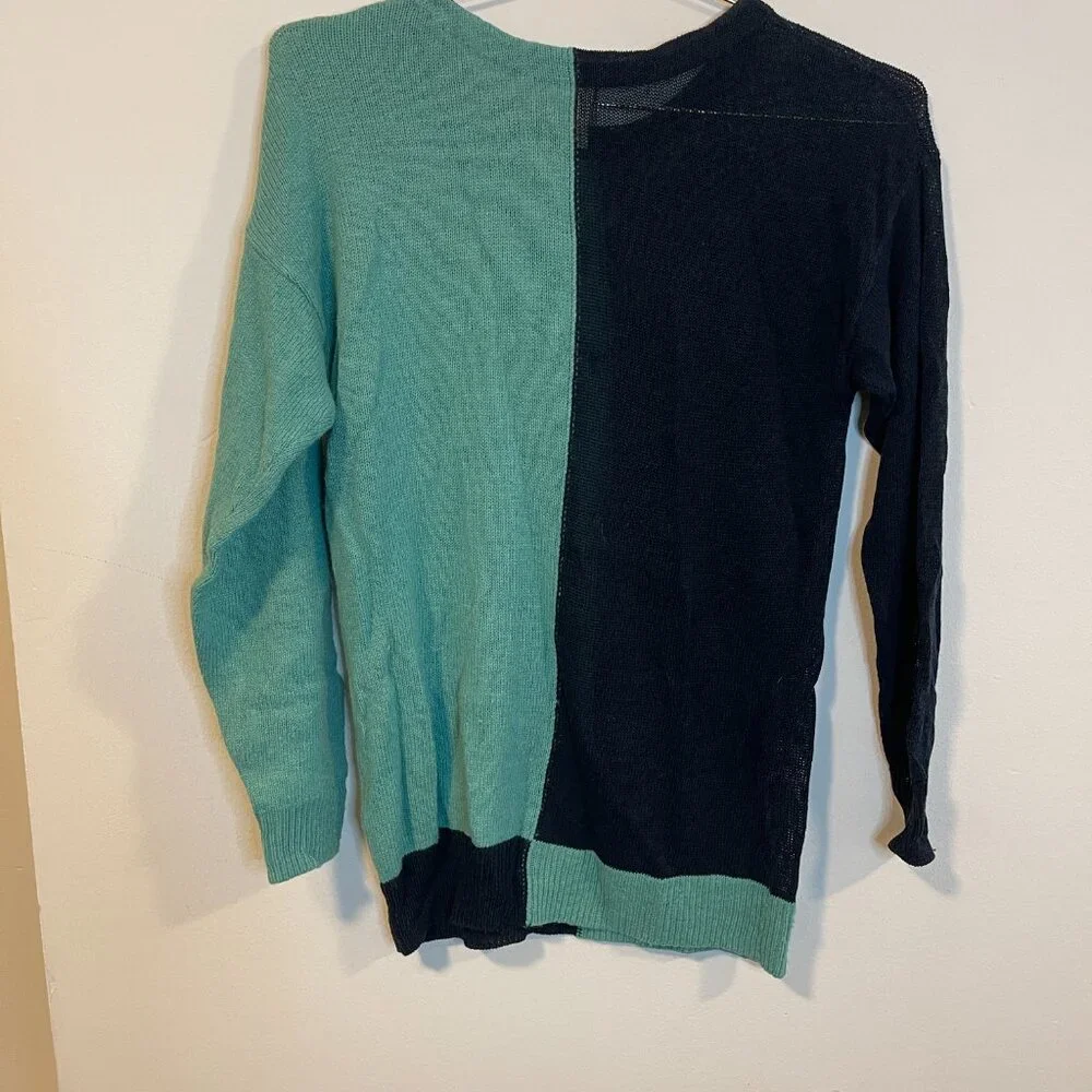 Colorblock Sweater - Picture 4 of 4